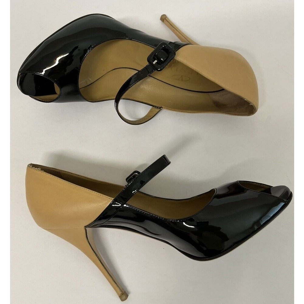 Valentino Garavani Black Patent and Tan Leather Mary Jane Peep-Toe Heels - Picture 3 of 13